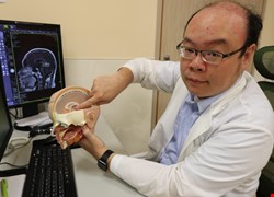 睡夢中頭痛驚醒　竟患惡性生殖細胞瘤（兒科）