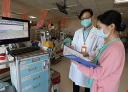 34歲大學宅男教師罹三高未追蹤 拖到下肢水腫倦怠 現賴洗腎維生