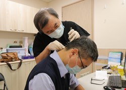 頭皮「出包」 原是良性皮脂腺瘤作祟 醫籲：若潰爛、滲血要當心