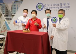 3醫合力「把巨型肝腫瘤變不見」!四箭療法助患者順利切肝獲重生