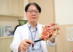 婦車禍意外揪出直腸長腫瘤醫借達文西機器人巧「手」助保留直腸